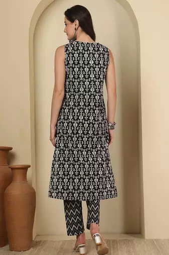 Black floral printed cotton kurta set for women