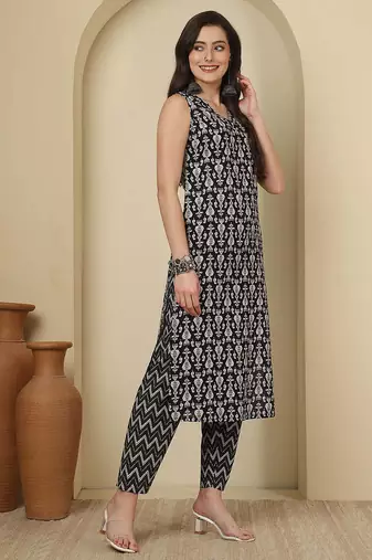 Black floral printed cotton kurta set for women