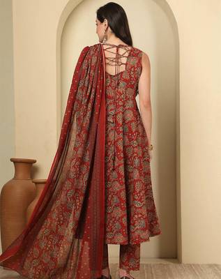 Maroon floral printed pure cotton kurta set for women 2
