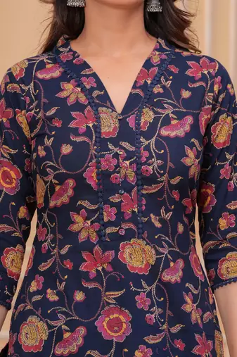 Blue floral printed cotton kurta set for women