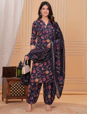 Blue floral printed pure cotton kurta set for women 5