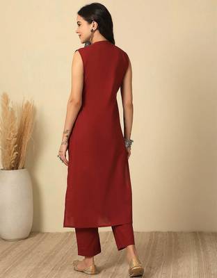 Maroon solid pure cotton kurta set for women 2