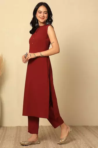 Maroon solid cotton kurta set for women