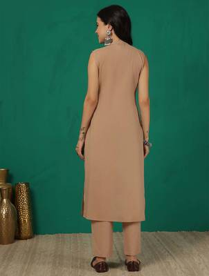 Beige solid pure cotton kurta set for women 2