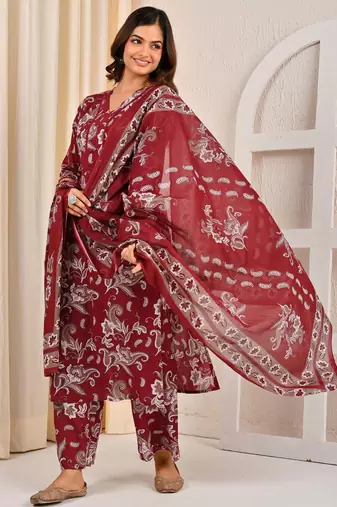 Burgundy floral printed cotton kurta set for women