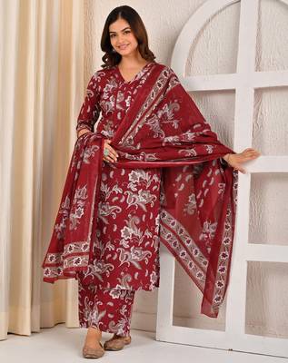 Burgundy floral printed pure cotton kurta set for women 5