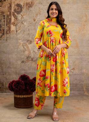 Yellow floral printed pure cotton kurta set for women 1