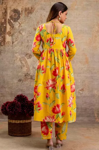 Yellow floral printed cotton kurta set for women