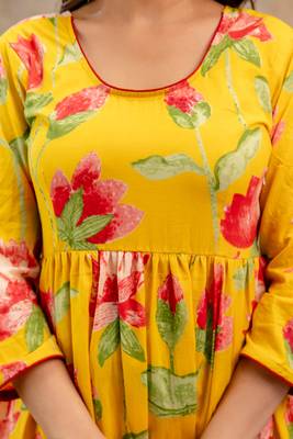 Yellow floral printed pure cotton kurta set for women 4