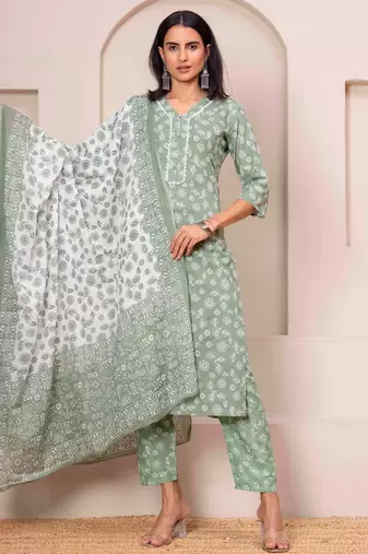 Green floral printed cotton kurta set for women