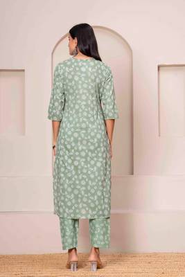 Green floral printed pure cotton kurta set for women 2