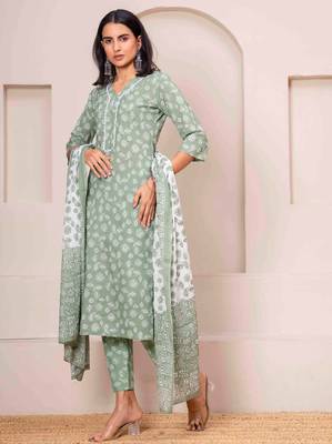 Green floral printed pure cotton kurta set for women 4