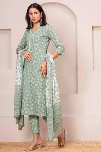 Green floral printed cotton kurta set for women