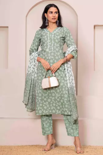Green floral printed cotton kurta set for women