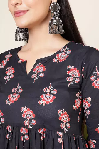 Black floral printed pure cotton kurta set for women