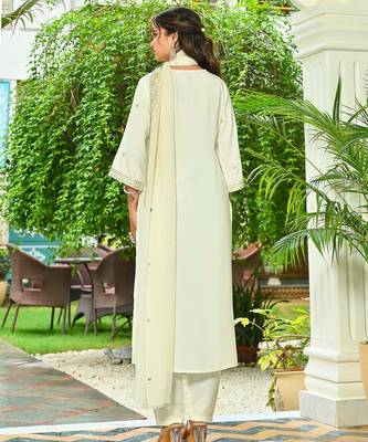 Off white embroidered viscose rayon kurta set for women 2