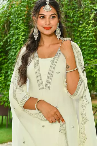Off white embroidered viscose rayon kurta set for women