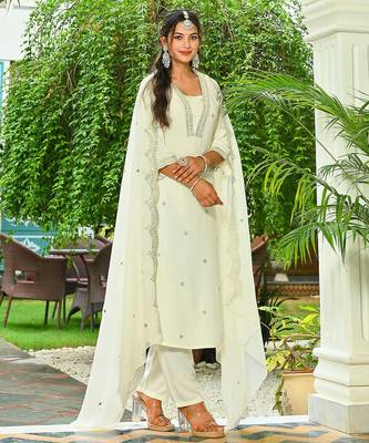 Off white embroidered viscose rayon kurta set for women 4