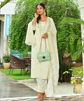 Off white embroidered viscose rayon kurta set for women 5