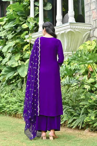 Purple embroidered viscose rayon kurta set for women
