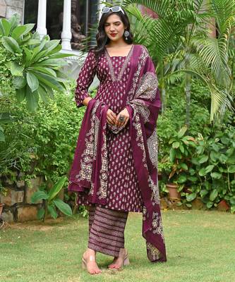 Burgundy floral printed pure cotton kurta set for women 1