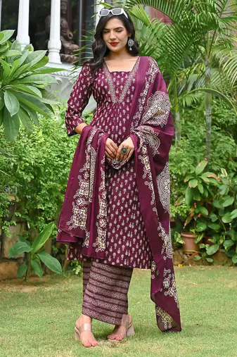 Burgundy floral printed pure cotton kurta set for women