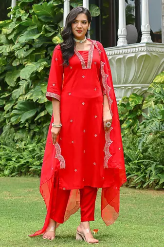 Red embroidered viscose rayon kurta set for women