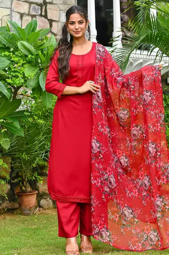 Maroon solid pure cotton kurta set for women