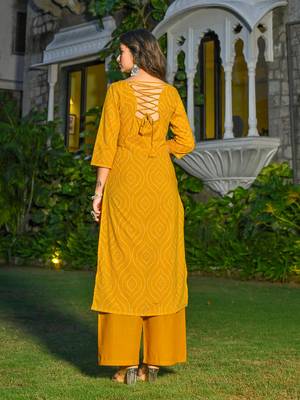 Yellow floral printed pure cotton kurta set for women 2