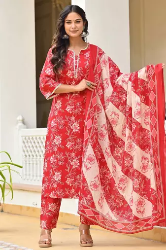 Red floral printed pure cotton kurta set for women