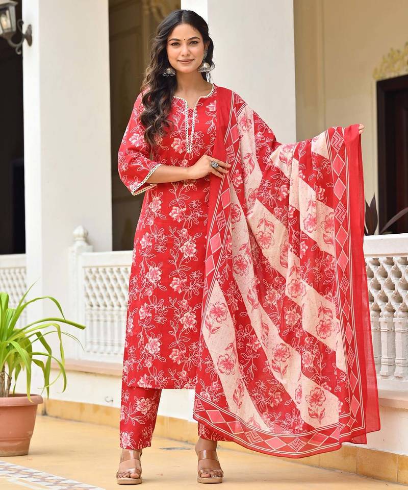 Red floral printed pure cotton kurta set for women