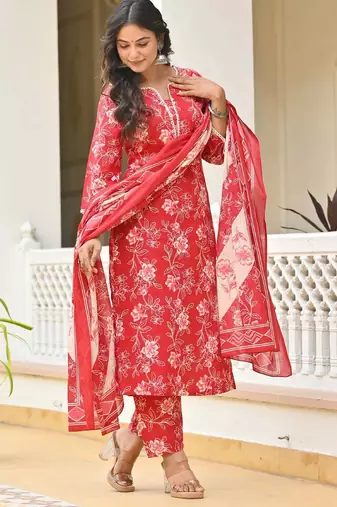 Red floral printed pure cotton kurta set for women