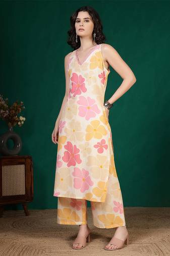 Multicolor floral printed cotton kurta set for women