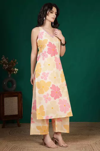Multicolor floral printed cotton kurta set for women