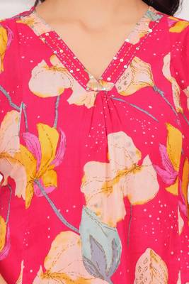 Pink floral printed pure cotton kurta set for women 4