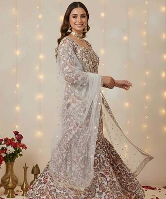 Off white floral printed pure cotton kurta set for women 4