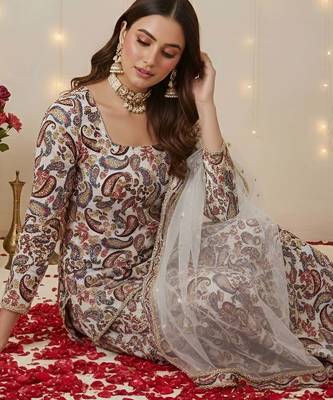 Off white floral printed pure cotton kurta set for women 5