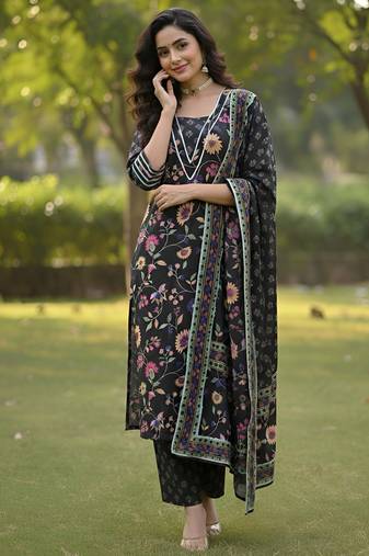 Black floral printed pure cotton kurta set for women