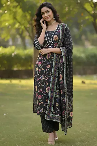 Black floral printed pure cotton kurta set for women