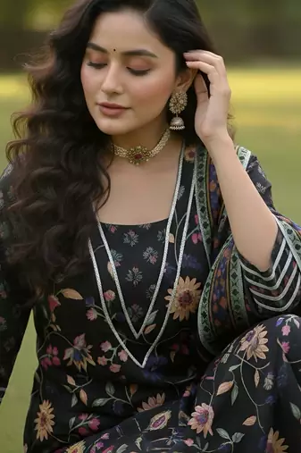 Black floral printed pure cotton kurta set for women