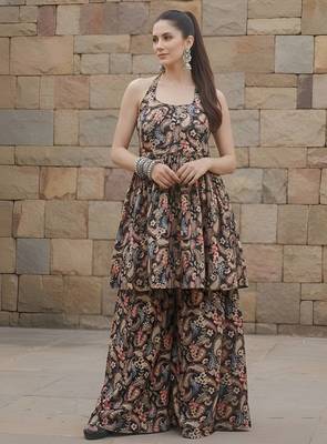 Black floral printed viscose rayon kurta set for women 5