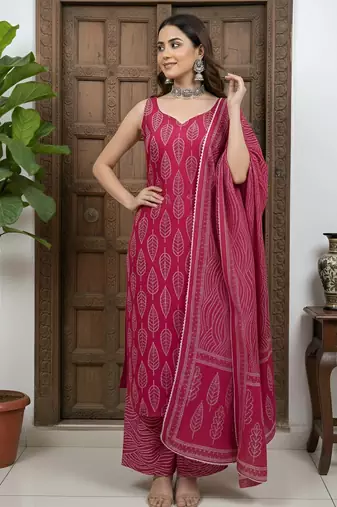 Pink floral printed cotton kurta set for women