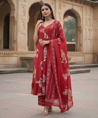 Red floral printed pure cotton kurta set for women 5