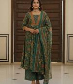 Green floral printed pure cotton kurta set for women
