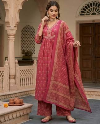 Pink floral printed pure cotton kurta set for women 2