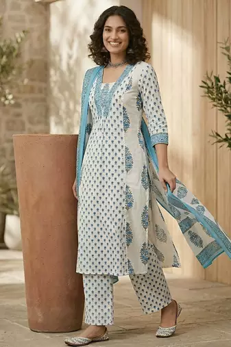 Off white floral printed cotton kurta set for women