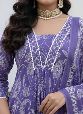 Lavender floral printed pure cotton kurta set for women 5