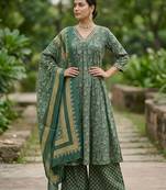 Green floral printed pure cotton kurta set for women