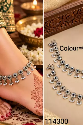 Green mehandi-plated agate stone anklets
