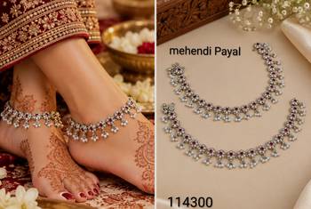 Maroon mehandi-plated agate stone anklets 2